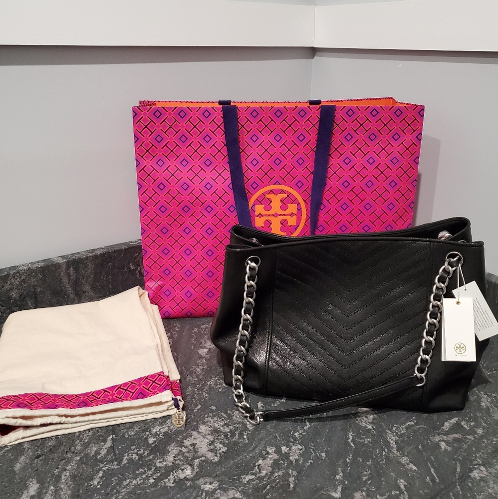 Tory Burch Fleming Distressed Tote in black